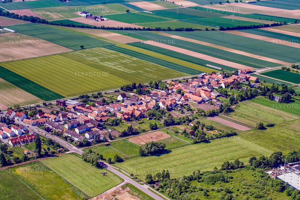 Luftbild: Brehmstr im Ortsteil Minderslachen in Kandel im Bundesland Rheinland-Pfalz in Deutschland. Foto: IMG_2331.jpg vom 03.06.2006 durch Werner Riehm/FLY-FOTO.de