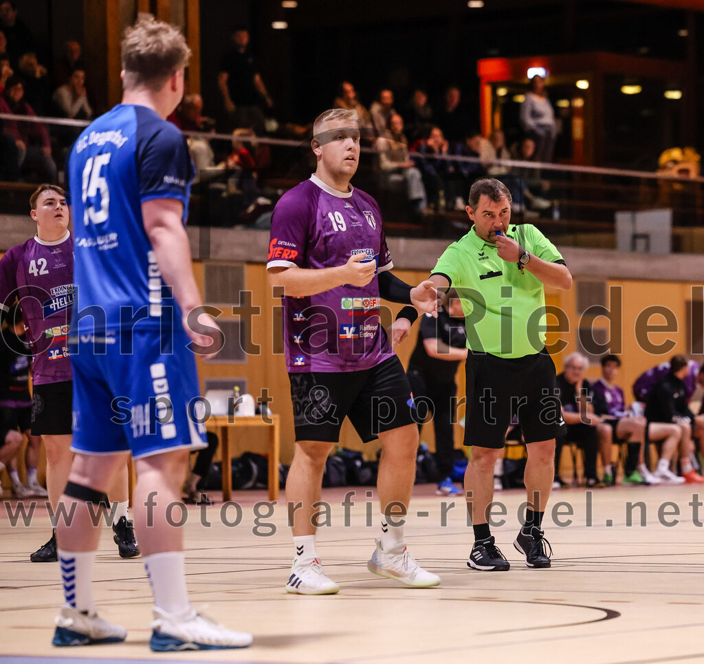 2024-11-09_051_SpVgg_Altenerding_II_gegen_HC_Deggendorf | Erding, Deutschland, 09.11.2024:Handball, Bezirksliga Männer Ost 2024 / 2025, 4. Spieltag, SpVgg Altenerding II gegen HC Deggendorf, Endergebnis: 25:24Foto: Christian Riedel / fotografie-riedel.net