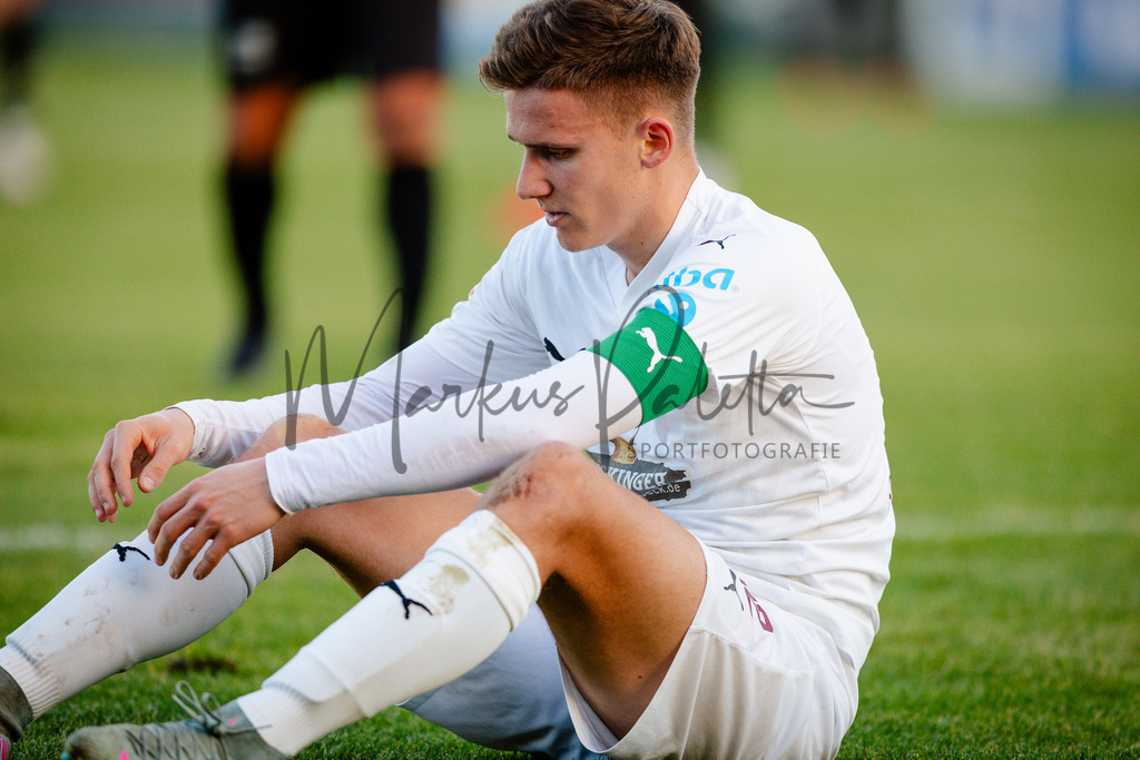 Oberliga Westfalen, Saison 2025/26, 13. Spieltag: 1. FC Gievenbeck - Türkspor Dortmund 2000 | Münster, 02.11.2025: Oberliga Westfalen, 13. Spieltag, 1. FC Gievenbeck empfängt Türkspor Dortmund 2000 im Sportpark Gievenbeck in Münster. Foto: sportfotografie.ms | Markus Paletta - Realisiert mit Pictrs.com