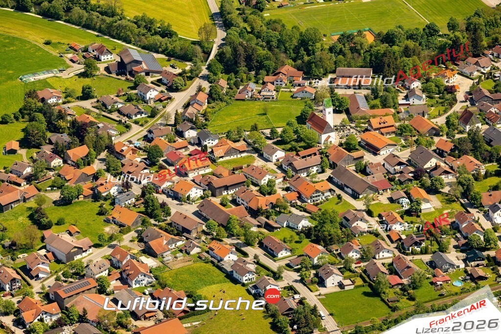 Das Luftbild zeigt : Ebenhofen Biessenhofen - Die Luftaufnahme wurde 2024 vom UL-Flugzeug aus erstellt ( keine Drohne ) - Hochauflösende Luftaufnahme - Für grossformatige Ausdrucke geeignet. Die Geschenkidee !Mit Lizenz und Bildrechte bestellbar