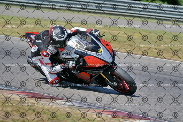 25bt04-0358 | markuskiefer.com - Realisiert mit Pictrs.com