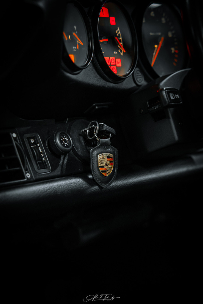 964 Carrera 4 | Entdecken Sie die faszinierende Welt von Alexander Tschuncky Arts: Kreative Fotografie, atemberaubende Automobilkunst und hochwertiger Bilderdruck. Lassen Sie sich inspirieren! - Realisiert mit Pictrs.com