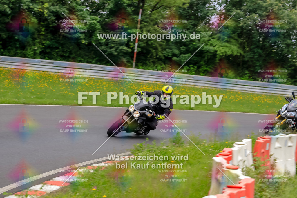 VBK-6969 | Hier findet Ihr Bilder von Touristenfahrten auf der Nürburgring Nordschleife oder von anderen Veranstaltungen die ich besucht habe. Viel Spass beim Durch Schauen 
