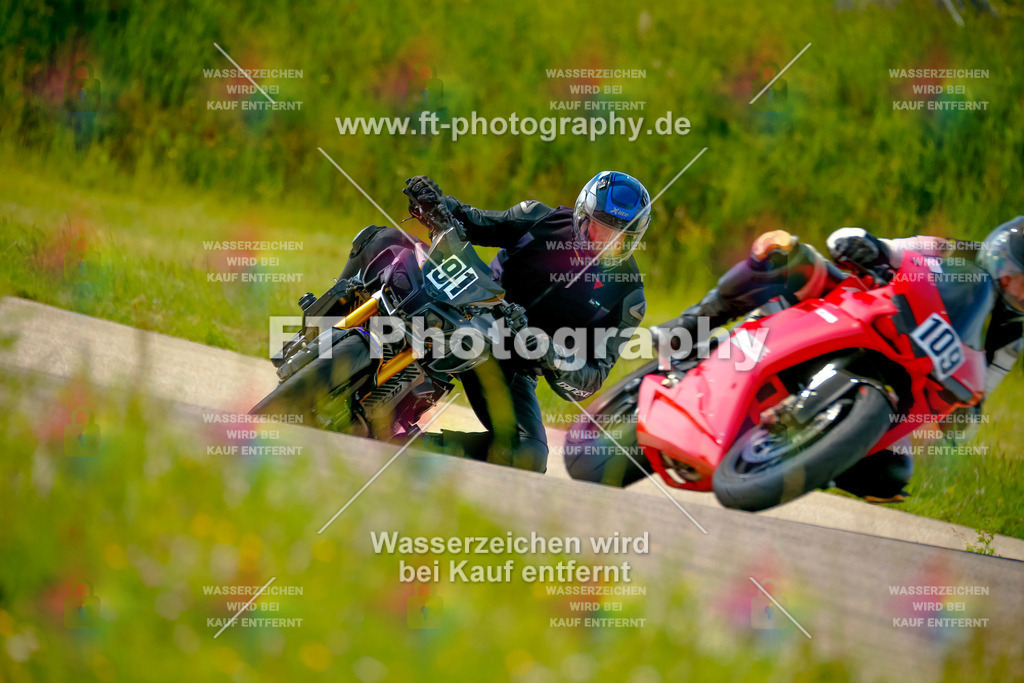 _MOT1015 | Hier findet Ihr Bilder von Touristenfahrten auf der Nürburgring Nordschleife oder von anderen Veranstaltungen die ich besucht habe. Viel Spass beim Durch Schauen 