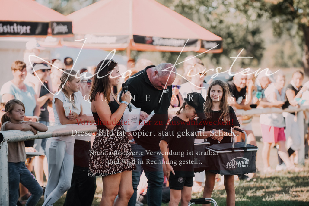 DSC_7844 | Pferde- und Turnierfotografie in Westsachsen. Pferdeportraits, Auftragszeichnungen und intuitive Kunst.