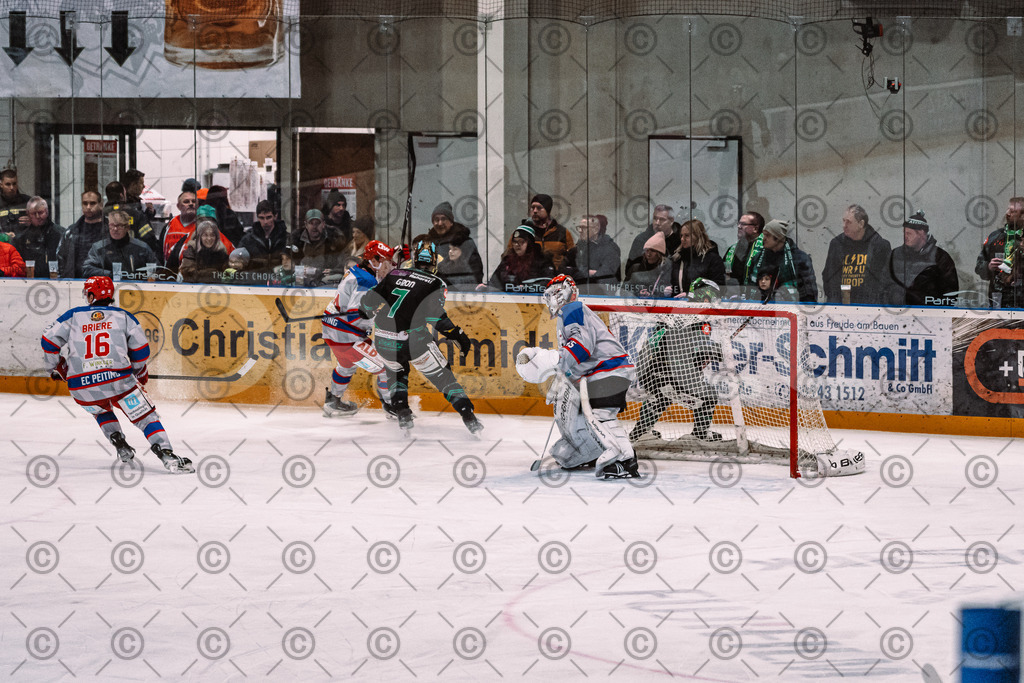 Alligators_vs_Peiting_04_01_2026-035 | Höchstadt Alligators Fotogalerie: Eishockey-Action aus Franken. Professionelle Spielfotos, Portraits & Stadionbilder zum Download. Jetzt entdecken! - Realisiert mit Pictrs.com