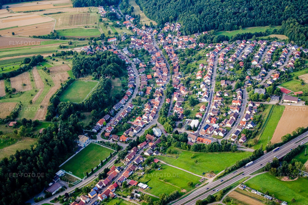 Luftbild: Ortsteil Mutschelbach im Ortsteil Untermutschelbach in Karlsbad im Bundesland Baden-Württemberg in Deutschland. Foto: IMG_12397.jpg vom 05.08.2008 durch Werner Riehm/FLY-FOTO.de