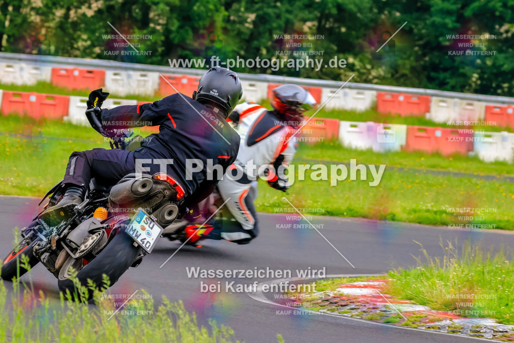 VBK-6748 | Hier findet Ihr Bilder von Touristenfahrten auf der Nürburgring Nordschleife oder von anderen Veranstaltungen die ich besucht habe. Viel Spass beim Durch Schauen 
