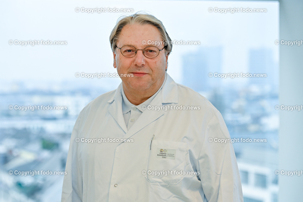 Norbert Sepp (Primar OK Elisabethinen Linz)_ 28.11.2023-2 | 28.11.2023, Linz, AUT, Ordensklinikum der Elisabethinen, Krankenhaus Linz, im Bild Norbert Sepp (Prim. Univ.-Prof. Dr., Ltg. der dermatologischen Abteilung des Ordensklinikum der Elisabethinen Linz)