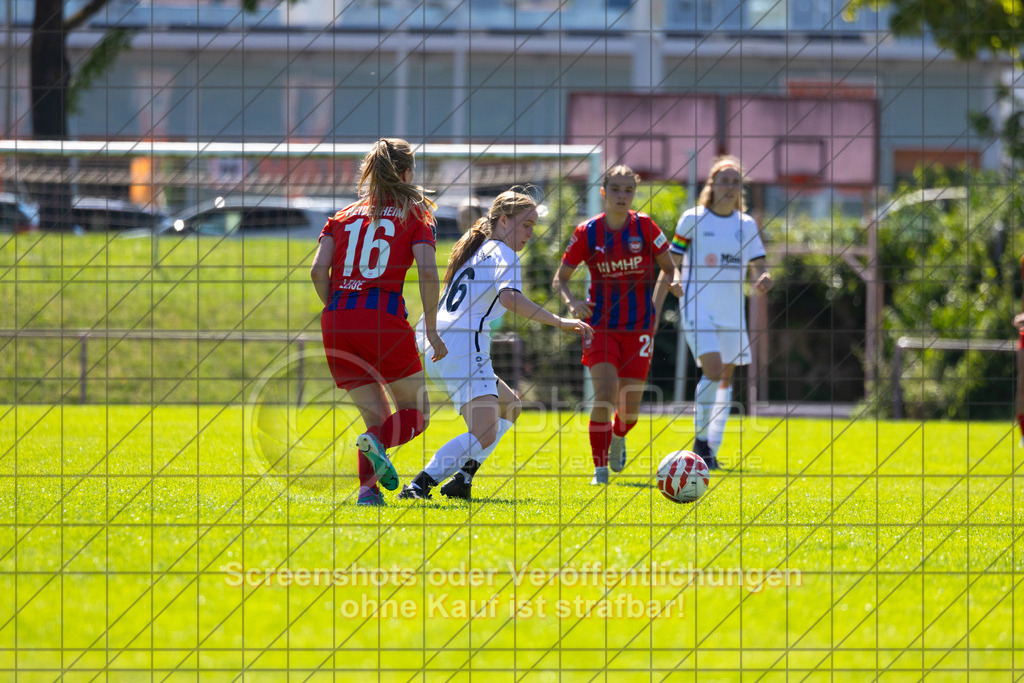 20260906_124619_0319_(c)_by_PhotoPeet | Celine Weingold (1.FC Donzdorf #16)1.FC Donzdorf (weiß) vs. 1.FC Heidenheim 1846 (rot), Fußball, Frauen-Verbandspokal Gruppe 2, 2. Runde, Saison 2026/2027, Rasenplatz Lautertal Stadion, Süßener Straße 16, 73072 Donzdorf, 06.09.2026 - 11:00 Uhr,Foto: PhotoPeet / Sport- &amp; Eventfotografie / Peter Harich
