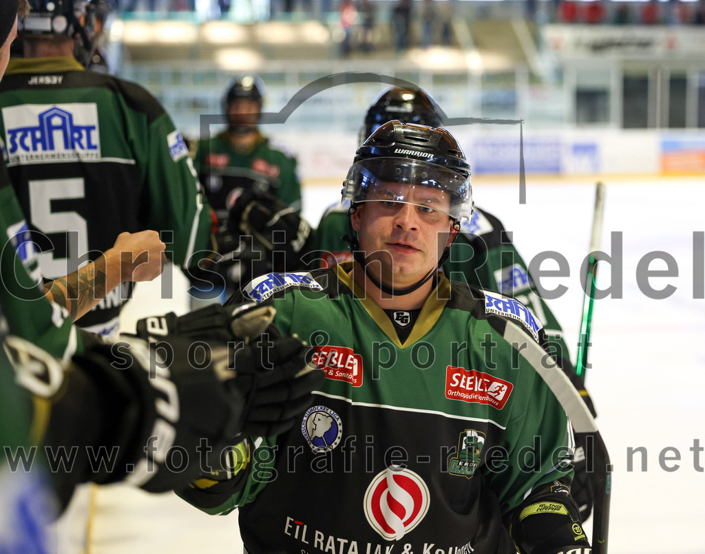 2022-09-25_067_TSV_Erding_gegen_EHC_Klostersee | Erding, Deutschland, 25.09.2022:
Eishockey, Bayernliga 2022 / 2023, Testspiel, TSV Erding gegen EHC Klostersee, Endergebnis: 8:2

Foto: Christian Riedel / fotografie-riedel.net