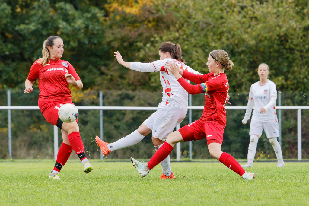 FCEFCH_251012_1240 | Fotopresso – Sportfotografie in Heidenheim & Umgebung. Professionelle Sportfotografie für unvergessliche Momente. Dynamische Action-Shots, emotionale Szenen & hochwertige Bilder. - Realisiert mit Pictrs.com