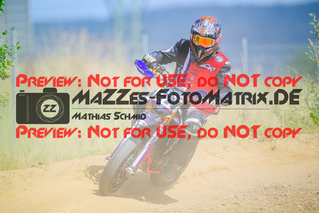 MaZZes_FotoMatrix_240713_6007705_9583 | UE40