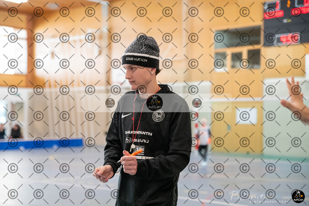 20241123_FCR-Hallenturnier-E__001 | Sport und Naturfotografie von Roberto Esposito zeigt echte Momente Bewegung und die Schönheit der Natur. Ausdrucksstarke Bilder schaffen Emotionen.