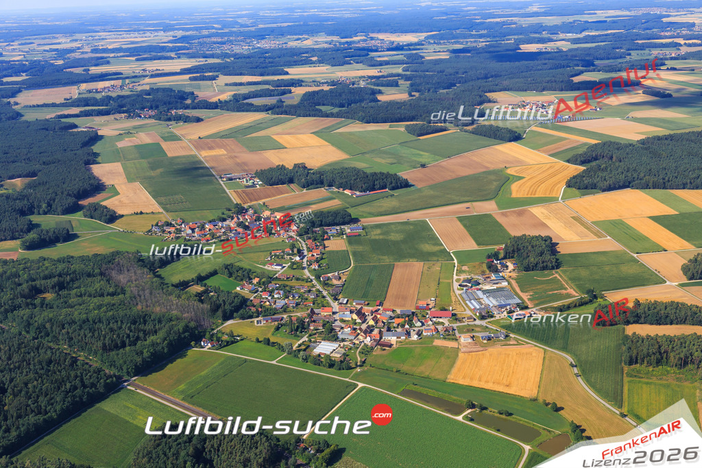 Luftbild von Kleinbreitenbronn Merkendorf - Luftaufnahme wurde 2015 von https://frankenair.de mittels Flugzeug (keine Drohne) erstellt - die Geschenkidee