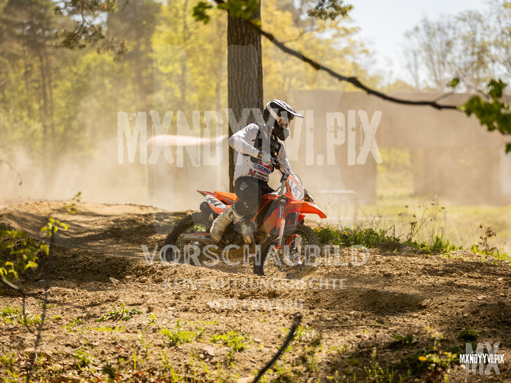 866A4962 | mxndyyvipix