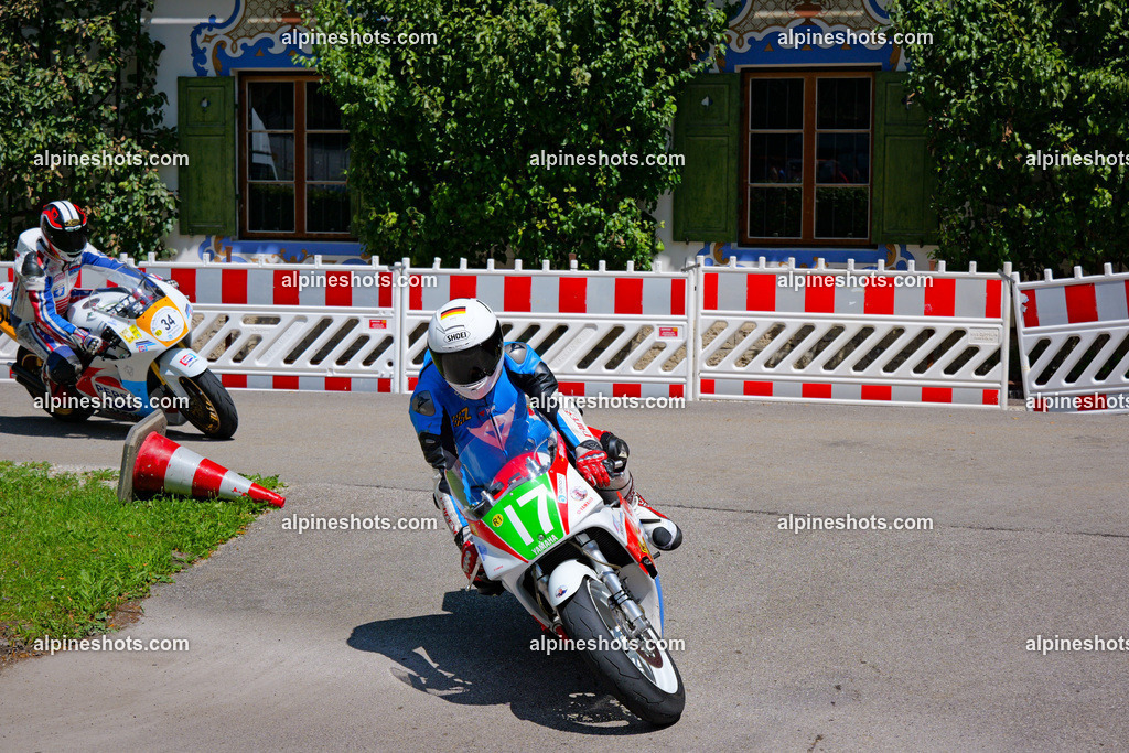 P1036850-2 | Erleben Sie atemberaubende, hochqualitative Fotos Ihrer Fahrt entlang der malerischen Alpenstraßen. Besuchen Sie alpineshots.com, um professionelle Aufnahmen Ihrer unvergesslichen Reise zu finden und zu kaufen - Realisiert mit Pictrs.com