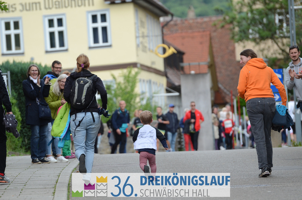 AOK Junior Cup 400m | 3Königslauf 2022 AOK Junior Cup 400m - Realisiert mit Pictrs.com