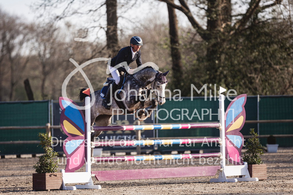 250408_Mühlen_SprPf-M-533 | Deine schönsten Turniermomente als professionelle Fotos! Entdecke hochwertige Pferdesport-Fotografie im Online-Shop. Jetzt Fotos finden & bestellen!