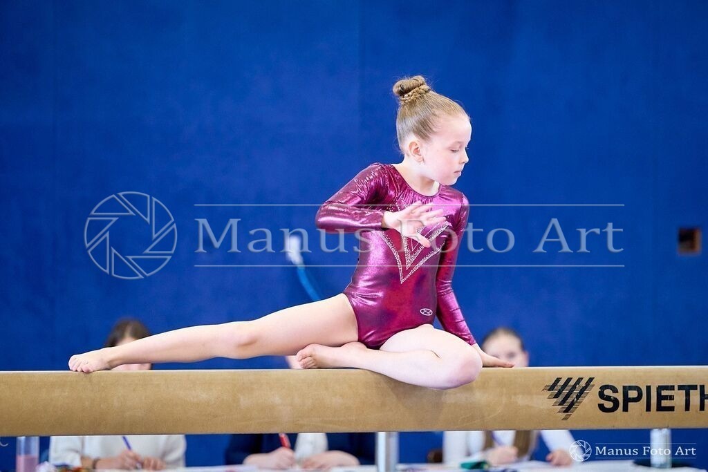 2024-04-19-2-2-B-DSC00829 | Professionelle Sportfotografie in Hamburg, Schleswig-Holstein und Niedersachsen – spezialisiert auf Rhönrad, Geräteturnen, Leistungsturnen und rhythmische Sportgymnastik. Bundesweite Begleitung von Rhönrad-Events. Jetzt Sport-Fotos - Realisiert mit Pictrs.com