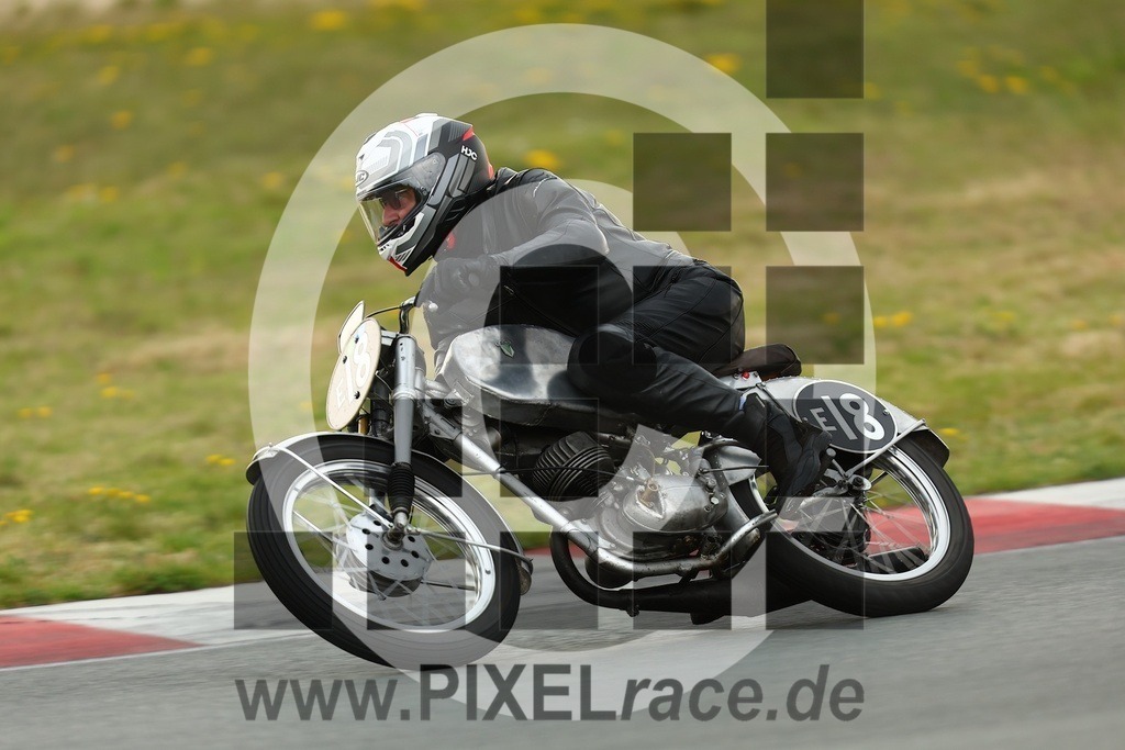 0e18-20260418_03667 | Schöne Erinnerungen an spannende Momente - das festzuhalten ist unser Job. PIXELrace.de ist seit 2003 auf den Rennstrecken Europas unterwegs um die Action draußen beim Fahren und die wunderbare Stimmung imm Fahrerlager für euch einzufangen.