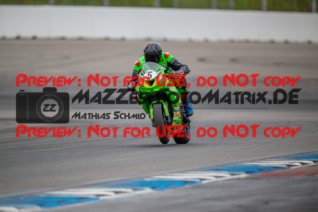 MaZZes-Fotomatrix-20260809-573971 | R1