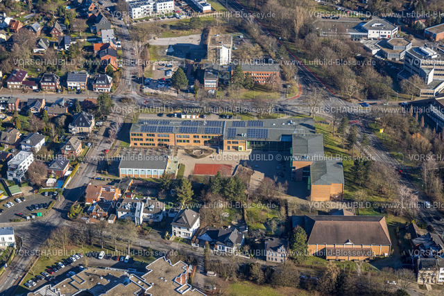 Werne230203138 | Luftbild, Marga-Spiegel-Sekundarschule, Solardach, im Hintergrund Altes Amtsgericht Stadthaus II und Jugendzentrum JuWeL, Werne, Ruhrgebiet, Nordrhein-Westfalen, Deutschland