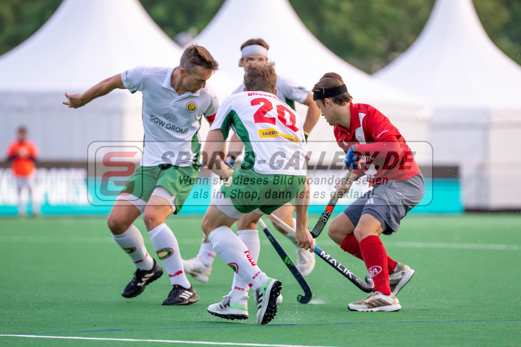 Final4_20240518-2054-0016 | Bonn, Deutschland, 18.05.2024:  in Aktion waehrend des Spiels der Deutsche Feldhockey-Meisterschaften 2024 zwischen Final 4 Herren Hamburger Polo Club - Der Club an der Alster im Bonner THV am 18.05.2024 in Bonn, Deutschland. (Foto von Stephan Fehrmann)

Bonn, Germany, 18.05.2024:  in action during the game of Deutsche Feldhockey-Meisterschaften 2024 between Final 4 Herren Hamburger Polo Club - Der Club an der Alster in Bonner THV at 18.05.2024 in Bonn, Deutschland. (Foto from Stephan Fehrmann)
