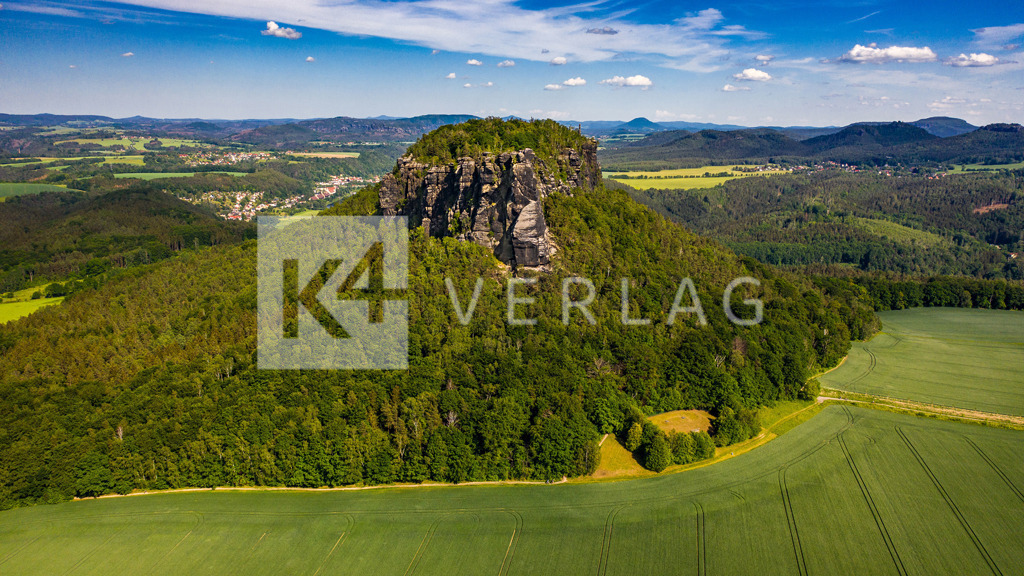 Wandbild-Panorama-Lilienstein-Luftbild-DJI_0708 | Lilienstein – Luftbild über der Sächsischen Schweiz - Realisiert mit Pictrs.com