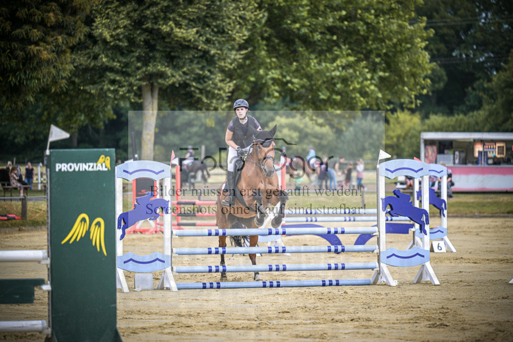 DOS_7340 | Entdecke hochwertige Reitturnierfotos von Foto Oger. Professionell, emotional und authentisch – jetzt Lieblingsmomente im Shop bestellen.Deutschlandweite Turnierfotografie. - Realisiert mit Pictrs.com