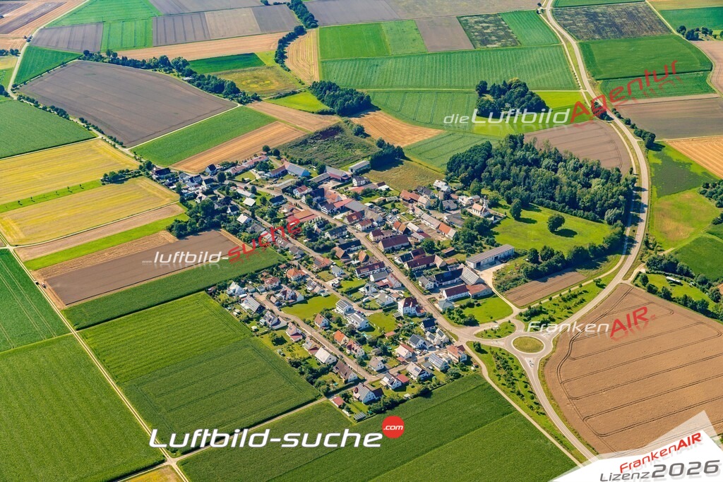 Schrägluftbild  Veitriedhausen  Lauingen - Das Luftbild wurde 2025 vom UL-Flugzeug heraus erstellt ( keine Drohne ) - Hochauflösende Luftaufnahme -Nicht vergleichbar mit Google Maps oder Satelittenbilder- Die Geschenkidee !Mit Lizenz und Bildrechte bestellbar