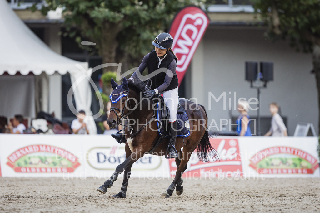 230908_OWLCh_PonyTrophy-478 | Deine schönsten Turniermomente als professionelle Fotos! Entdecke hochwertige Pferdesport-Fotografie im Online-Shop. Jetzt Fotos finden & bestellen!