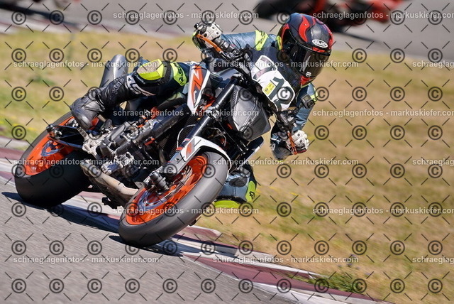 26bt04-0854 | markuskiefer.com - Realisiert mit Pictrs.com
