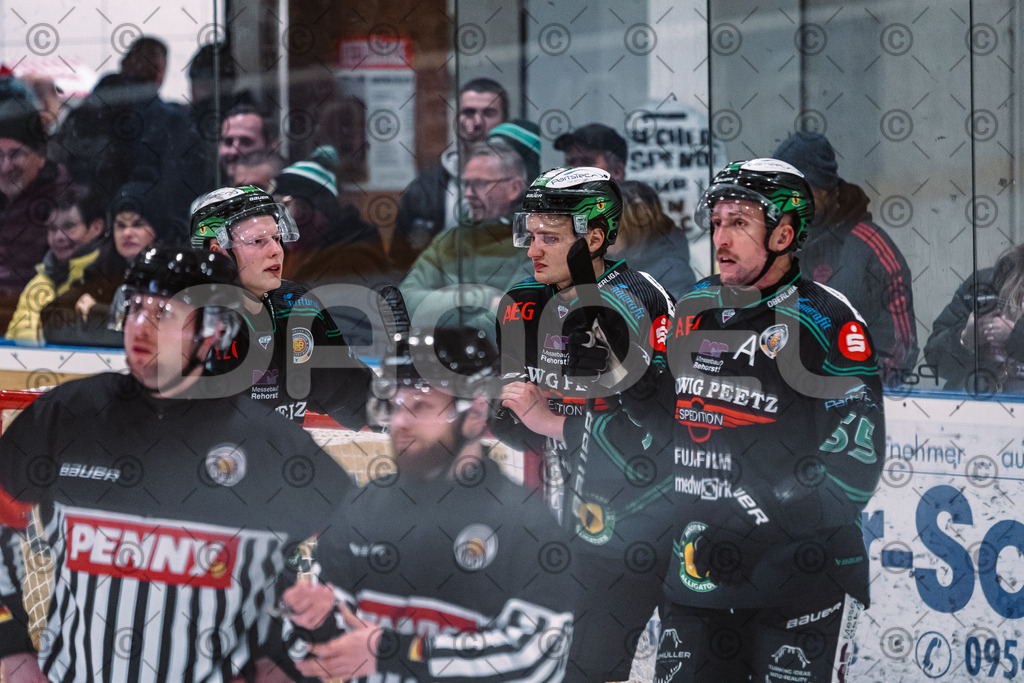 Alligators_vs_Memmingen_05_12_2025-142 | Höchstadt Alligators Fotogalerie: Eishockey-Action aus Franken. Professionelle Spielfotos, Portraits & Stadionbilder zum Download. Jetzt entdecken! - Realisiert mit Pictrs.com