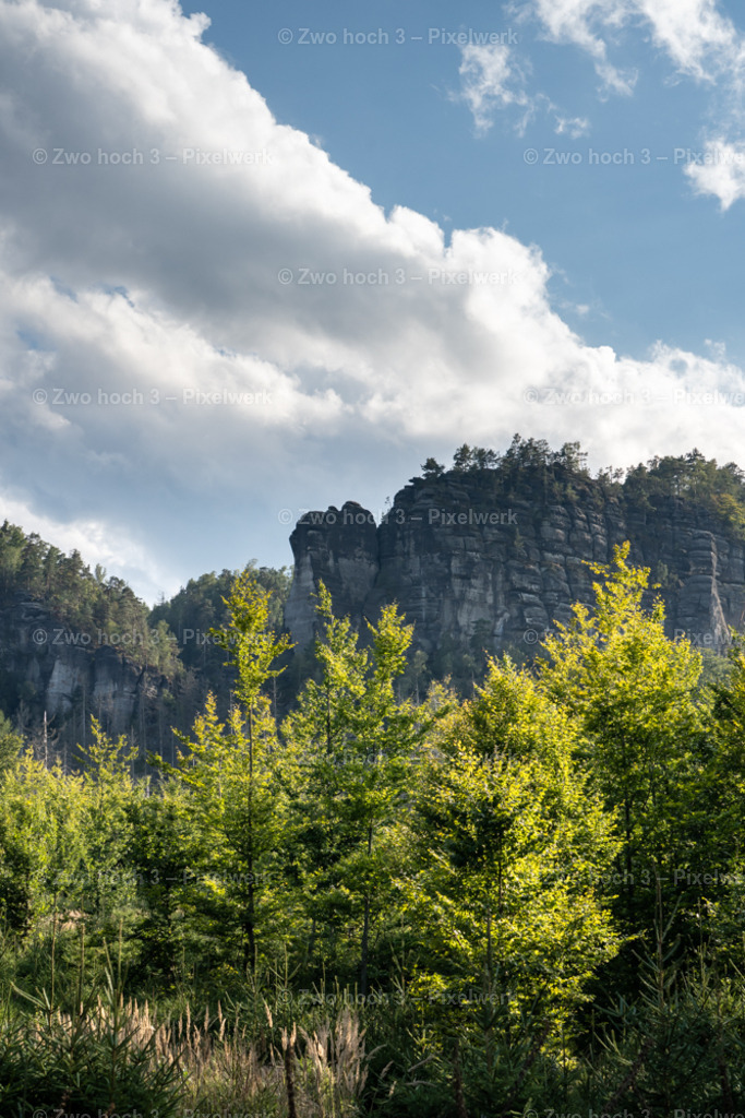 Zeughausstrasse_Baerfangwarte_Baerfangkegel_Felswand | 2022-08-30_Waldbrandgebiete_1 - Realisiert mit Pictrs.com