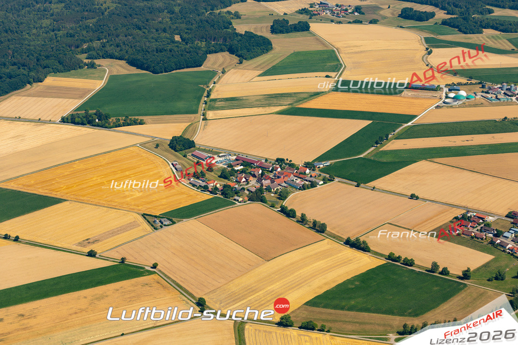 Aktuelles Luftbild von Weikersholz Rot am See - Die Luftaufnahme wurde 2022 mittels UL-Flugzeug erstellt ( keine Drohne ) - hochauflösende Kamera-Systeme von  Canon -Beste Qualität - Für grossformatige Ausdrucke geeignet. Die Geschenkidee !