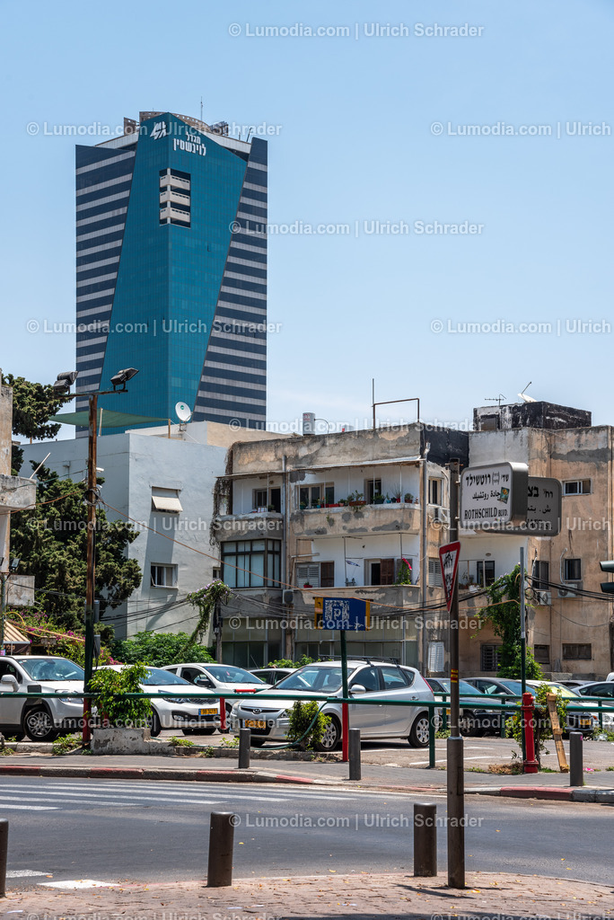 10972-10162 - Tel Aviv - Rothschild Boulevard | Stockfoto und Bilderpool mit Bildmaterial aus Deutschland, dem Harz, Halberstadt, Quedlinburg, Wernigerode und weltweit. Qualitativ hochwertige und professionelle Fotos anschauen und kaufen. - Realisiert mit Pictrs.com