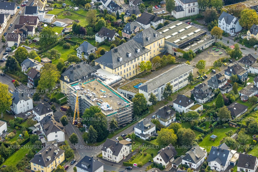 Olpe230913307 | Luftbild, Städtisches Gymnasium, Baustelle mit Neubau Schützenstraße, Olpe-Stadt, Olpe, Sauerland, Nordrhein-Westfalen, Deutschland