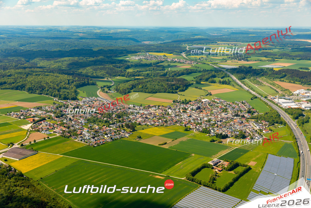 Das Luftbild zeigt :  Denkendorf - Die Luftaufnahme wurde 2024 vom UL-Flugzeug aus erstellt ( keine Drohne ) - Hochauflösende Luftaufnahme - Für grossformatige Ausdrucke geeignet. Die Geschenkidee !Mit Lizenz und Bildrechte bestellbar