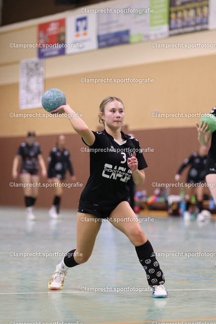 Handball I Juniorinnen I Saison 2026-2027 I Oberliga Schleswig-Holstein I 3. Spieltag I HSG Kalkberg 06 - TSV Bargteheide 005 | Charlotte Grose (3, HSG Kalkberg 06) - Realisiert mit Pictrs.com