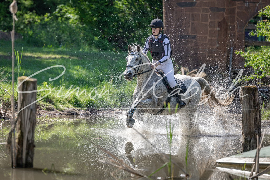 20260523-_3LI7225 | Tierfotografie Pferde, Hunde, Katzen, Haustiere.
Turnierfotografie Reitturniere, Reiten, Springreiten, Dressur in Hanau, dem Main-Kinzig-Kreis und dem Rhein-Main- Gebiet um Frankfurt