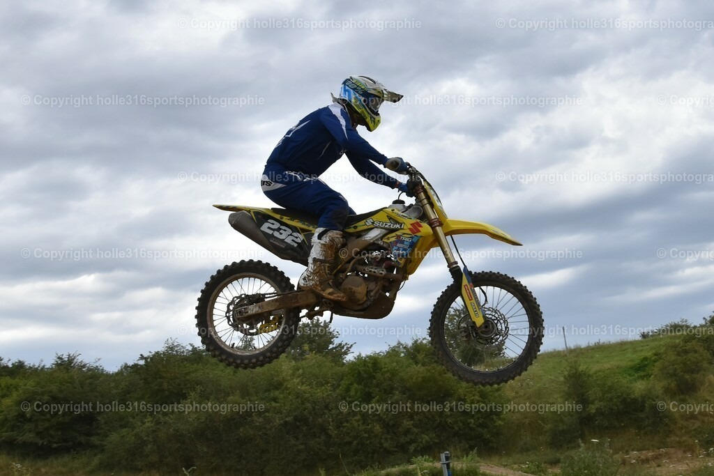 DSC_0538 (2) | Sportfotografie , Motorsport, Motoross, Reitsport, Mointainbike, Enduro,
Landschaft , Outdoor, Eventfotografie, Landschaft, Bilder online bestellen - Realisiert mit Pictrs.com