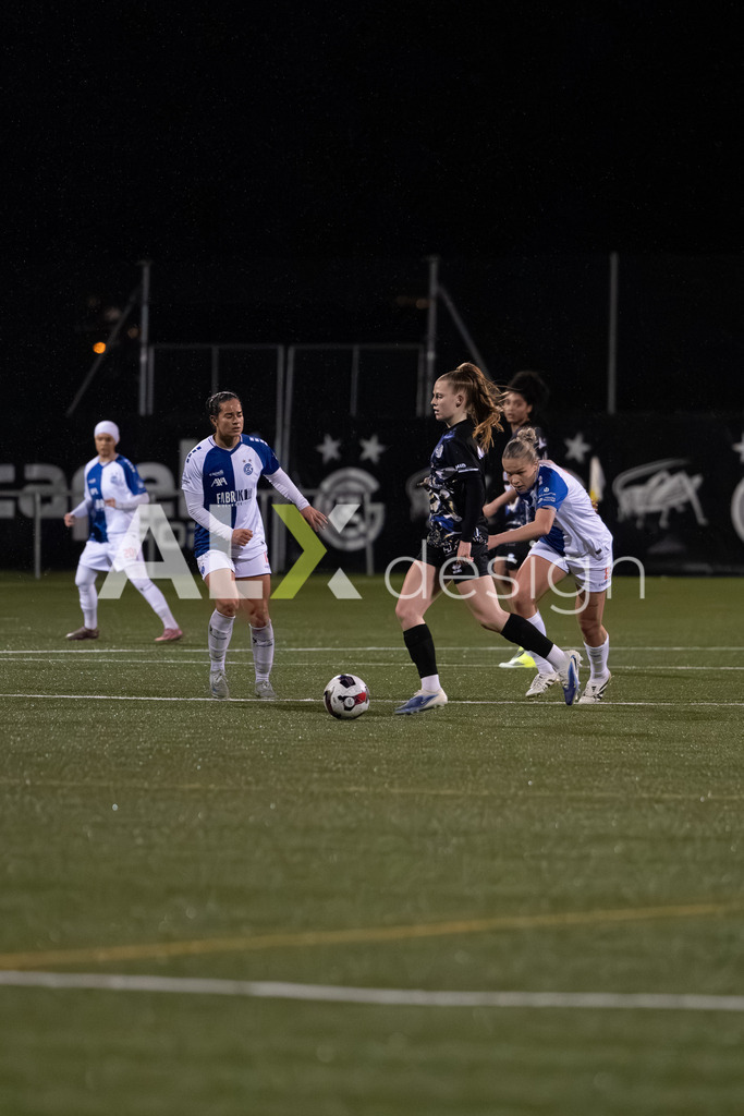 Fußball I Frauen I Saison 2025-2026 I AXA Women's Super League | Women I 14. Spieltag I Grasshoppers Club Zürich - FC Luzern I 14.02.2026 | Hochwertige Sportfotos kaufen & lizenzieren für Medien, Vereine, Agenturen & Sportler:innen. Entdecke professionelle Sportfotografie im Bildshop von Alexander Franzen. - Realisiert mit Pictrs.com