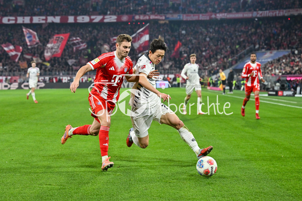 FC Bayern München - 1. FSV Mainz 05 | MUNICH, GERMANY - 14. DECEMBER: im Duell Josip STANISIC (FC Bayern Munich 44) und Jae-Sung Lee (1. FSV Mainz 05 7) während dem Bundesligamatch zwischen dem FC Bayern München und dem 1. FSV Mainz 05 am 14. Spieltag in der Allianz Arena / DFL REGULATIONS PROHIBIT ANY USE OF PHOTOGRAPHS AS IMAGE SEQUENCES AND/OR QUASI-VIDEO