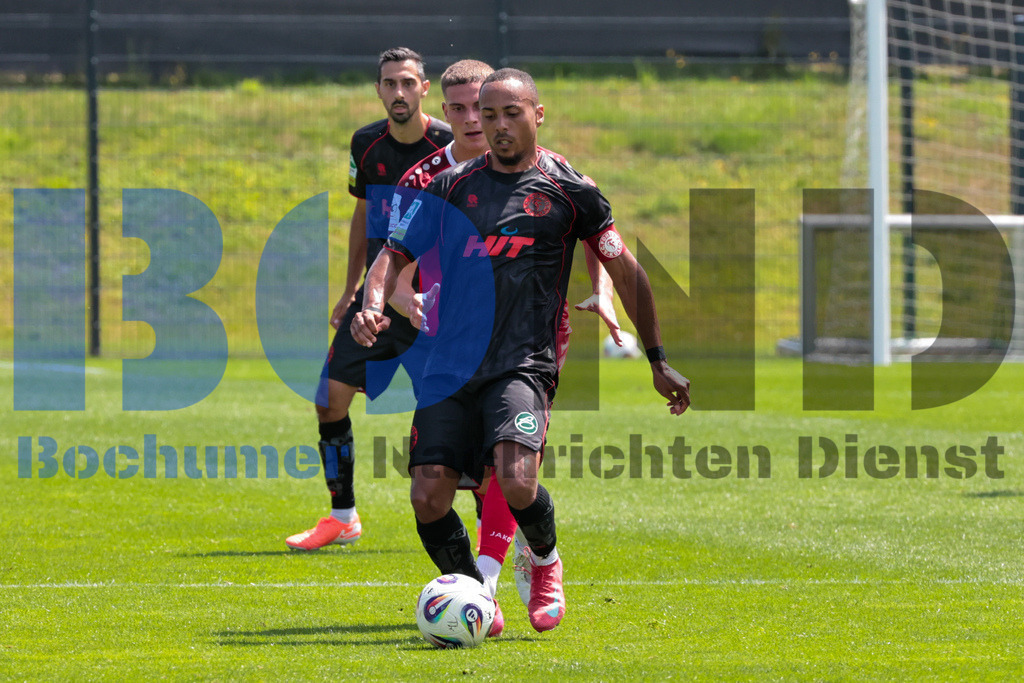 SES_ESSFKO20250712-68 | bond - Realisiert mit Pictrs.com