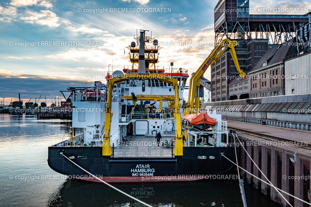 DJI_0980 | 30.09.2022 Drohnenaufnahmen Dt. Schifffahrtstag 2022 Bremen Wendebecken / Weser