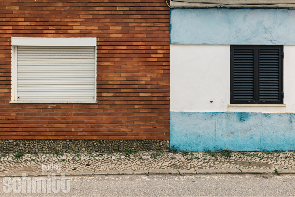 PS-Fassaden-Portugal-2026-02 | Entdecke die größte Bildgalerie der Region mit Fotografien aus dem Allgäu, der Bodenseeregion, Oberschwaben, dem Donautal und der Schwäbischen Alb. Landschaften, Luftaufnahmen und Reisefotografie als Wandbild und Fotokunst. - Realisiert mit Pictrs.com