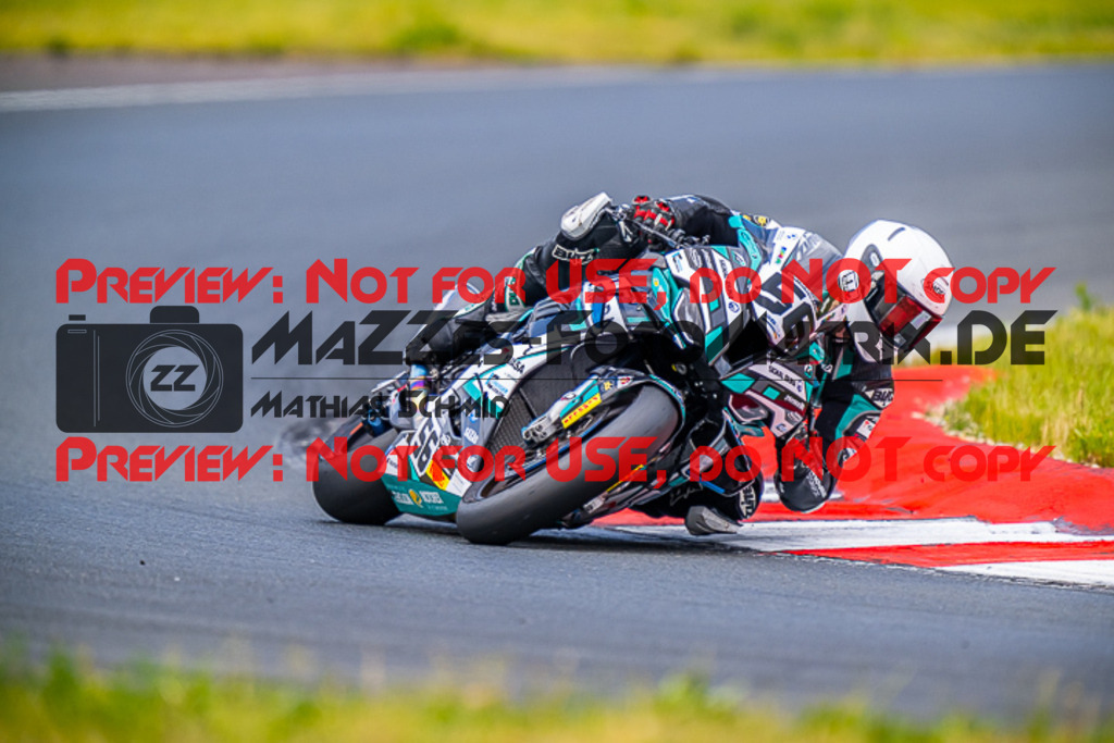 MaZZes_FotoMatrix_220521_0640 | Fotograf Mathias Schmid
Sportfotograf,
Eventfotograf,
Hochzeitsfotograf,
Portraitfotograf