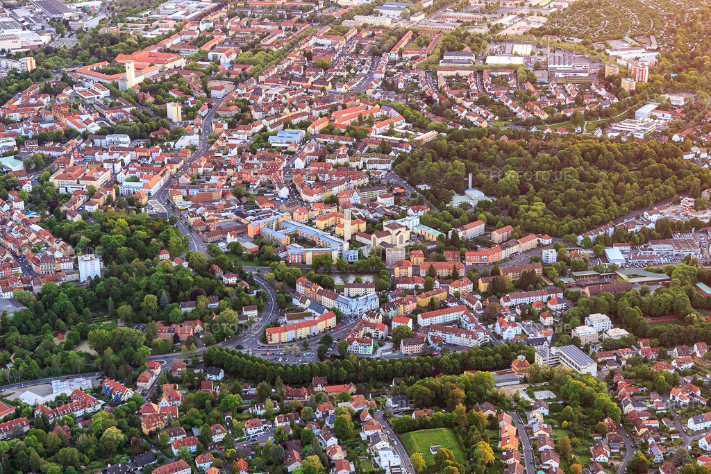 Luftbild: Klingenbrunnstraße x Schützenstraße in Schweinfurt im Bundesland Bayern in Deutschland. Foto: IMG_100225.jpg vom 26.05.2017 durch Werner Riehm/FLY-FOTO.de