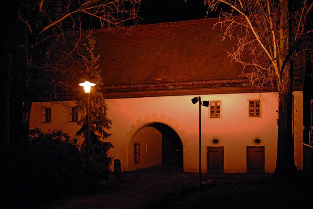 Torhaus Dölitz | Das Team hinter BILDLEXIKON LEIPZIG bündelt historische wie aktuelle Informationen über die Stadt Leipzig in Text und Bild auf einer Plattform und stellt diese der interessierten Öffentlichkeit zur Verfügung.
